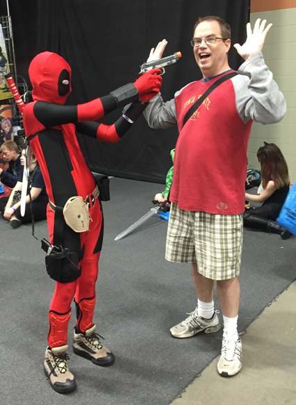 deadpool marvel posing at cosplay des moines iowa comic con 2015